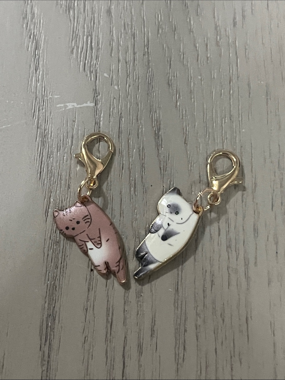 Zipper Pulls Cat Charm Keychain Set - Pink and White